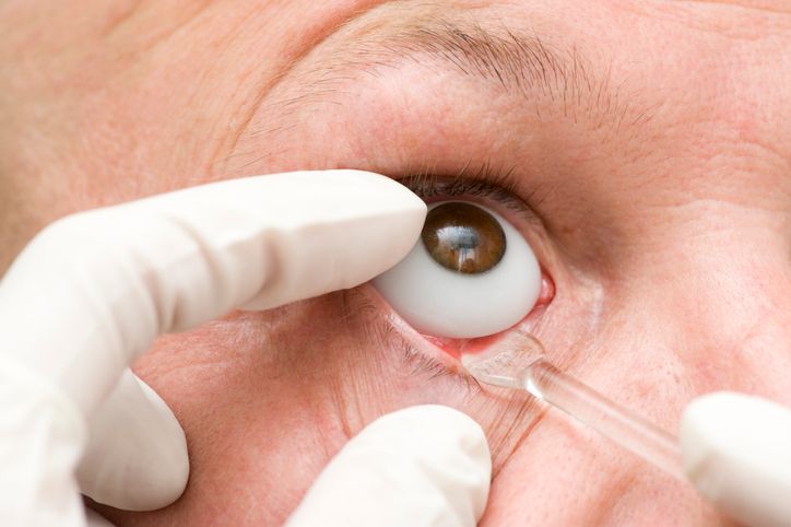 szklana proteza oka